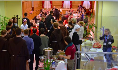 Riječka nadbiskupija uoči Svjetskog dana siromaha organizirala ručak za 70 korisnika karitativnih ustanova