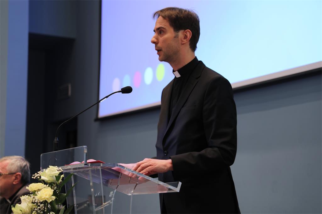 POZDRAVNI GOVOR ZAGREBAČKOGA NADBISKUPA DRAŽENA KUTLEŠE na predstavljanju zbornika u čast prof. dr. sc. Stjepana Balobana povodom 70. obljetnice života